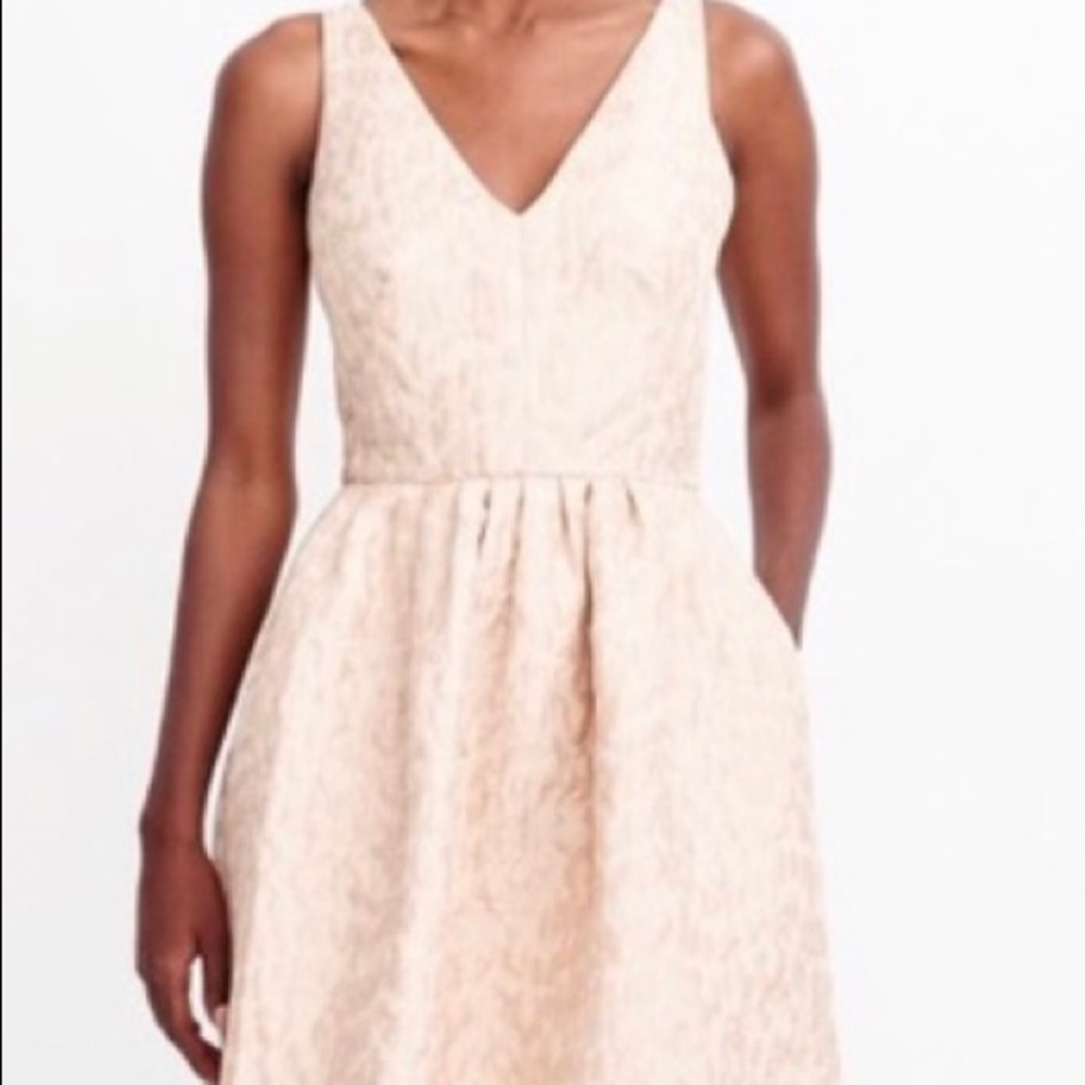 v-neck dress with jacquard metallic pattern - Picture 4 of 4